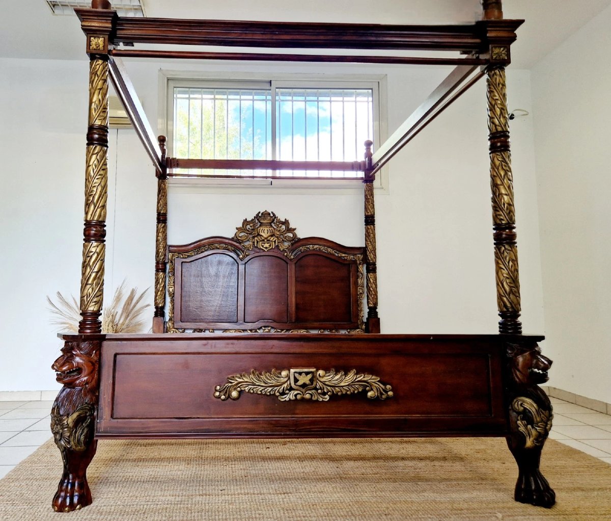 Renaissance-style Four-poster Super King-size Bed-photo-7