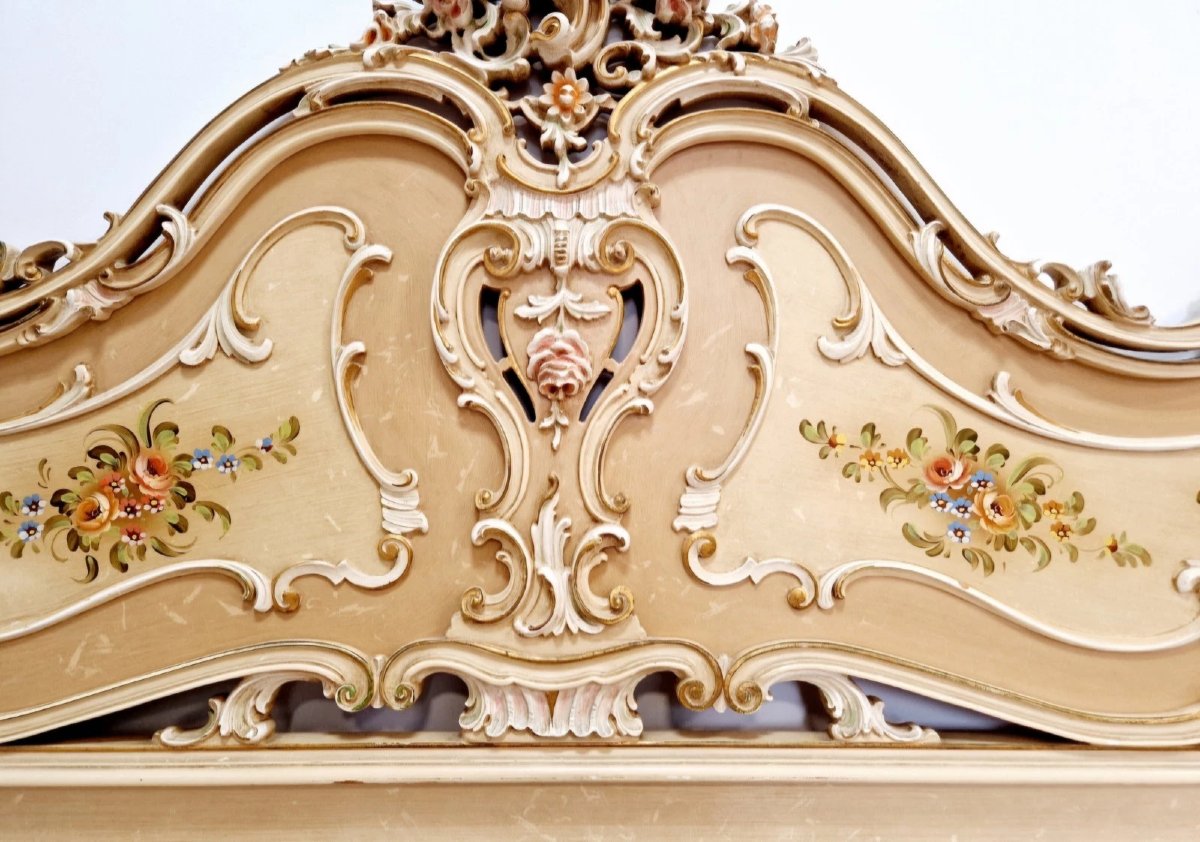 Super King Size Venetian Carved Wood Bed-photo-2