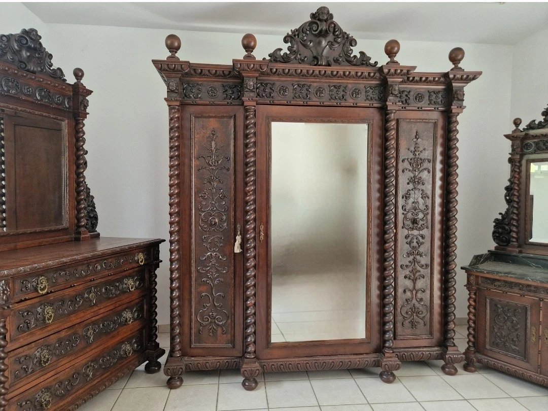 Chambre à coucher antique de style Renaissance italienne - Déjà vu dans un film-photo-3