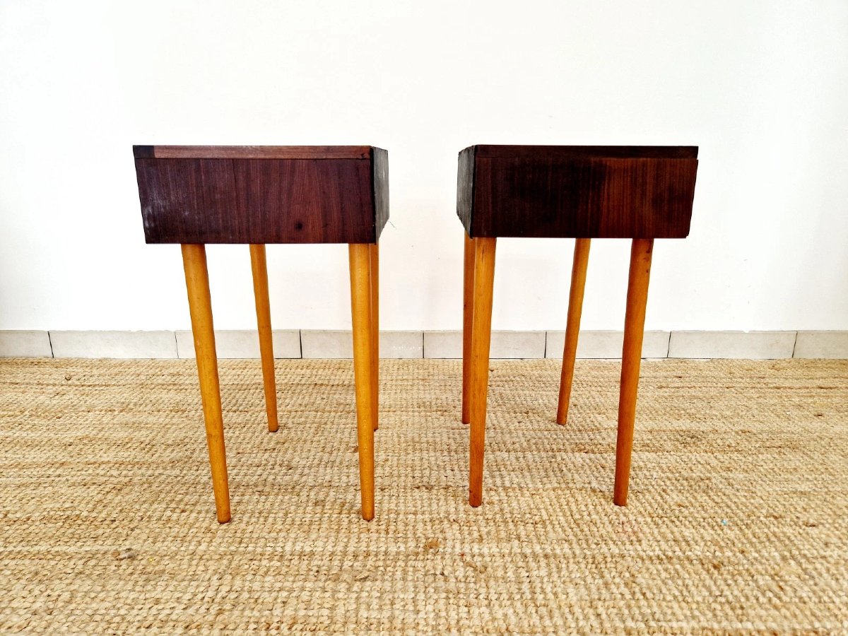 Une paire de tables de chevet Tola du milieu du siècle-photo-1