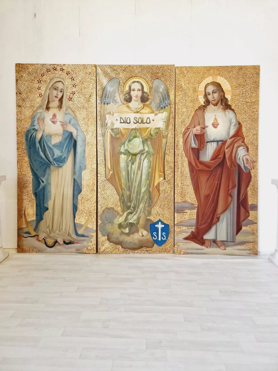 Antique Triptych Of Religious Oil Paintings On A Golden Background-photo-5