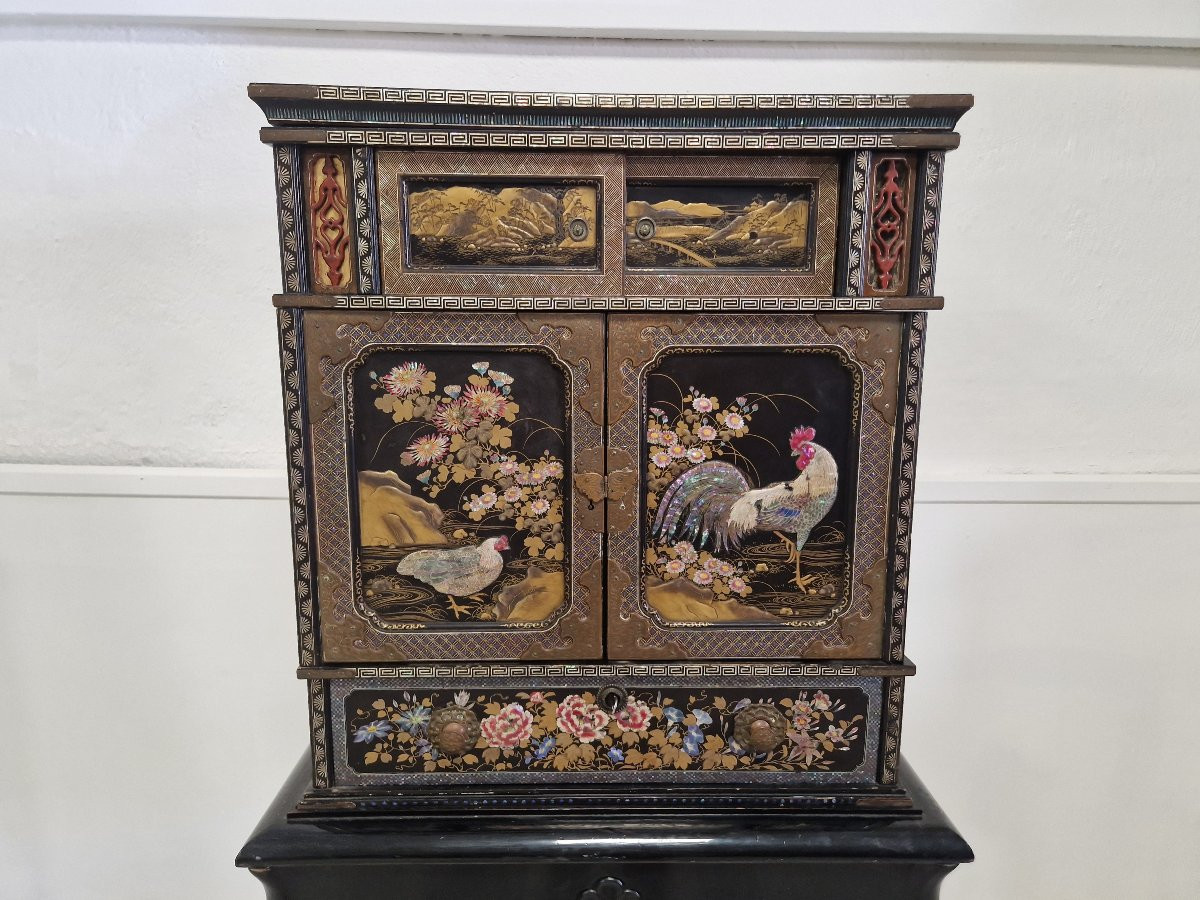 Armoire japonaise antique laquée du XIXe siècle-photo-8