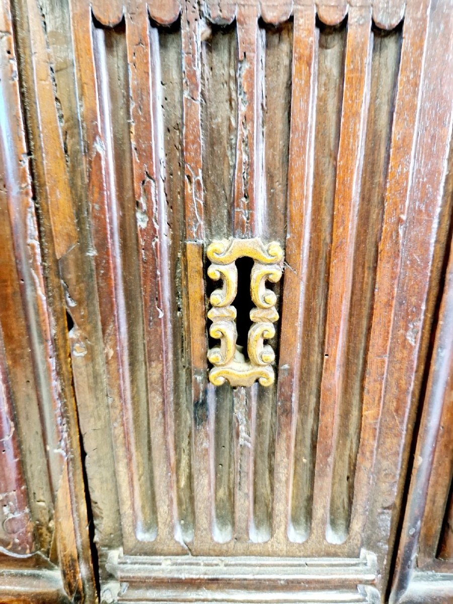 Antique Italian Renaissance Style Wardrobe-photo-3