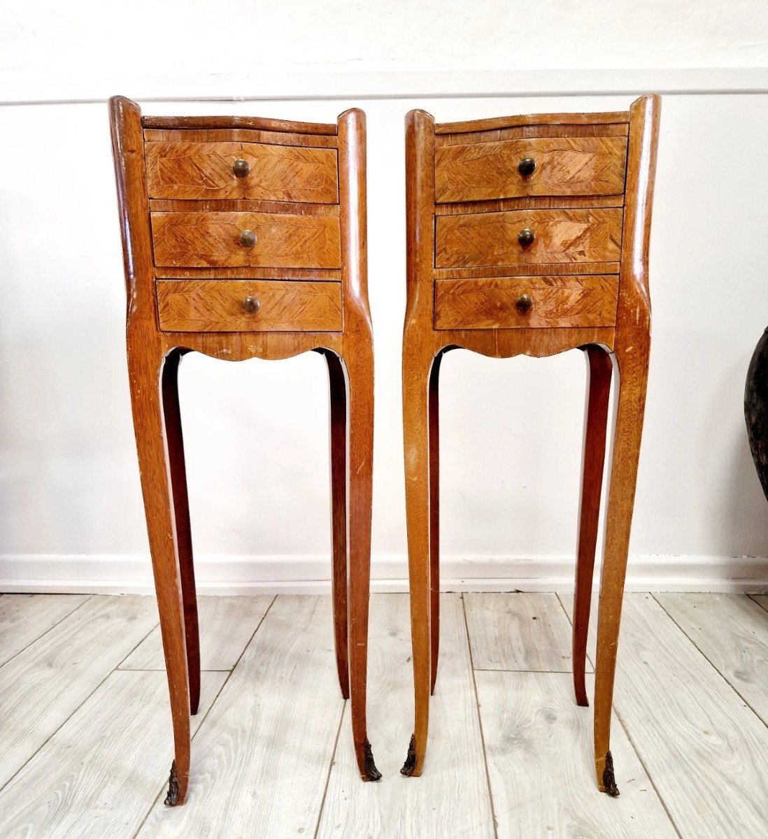 Paire de chevets anciens français Louis XV