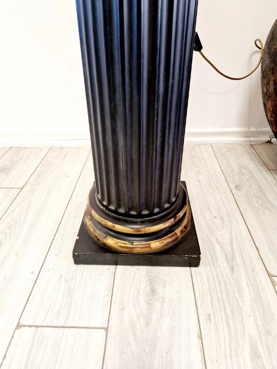 Grand lampadaire français représentant une femme tenant une torche-photo-3