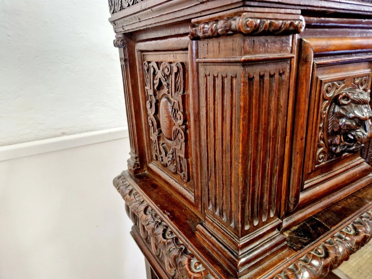 Antique Italian Renaissance Style Cupboard-photo-8