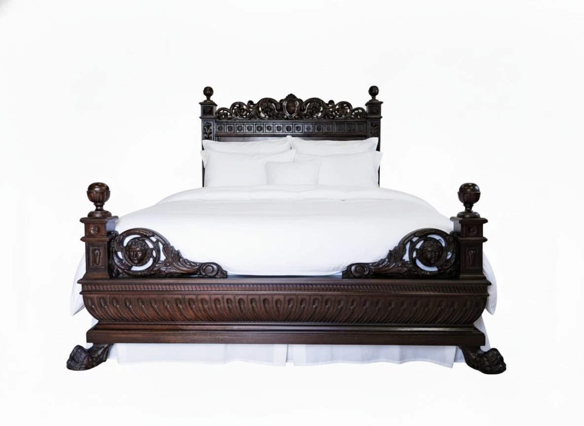 Antique Italian Renaissance-style King-size Bed-photo-3