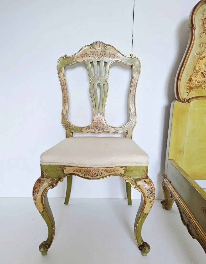 Lit et chaise vénitiens anciens, taille king.-photo-3