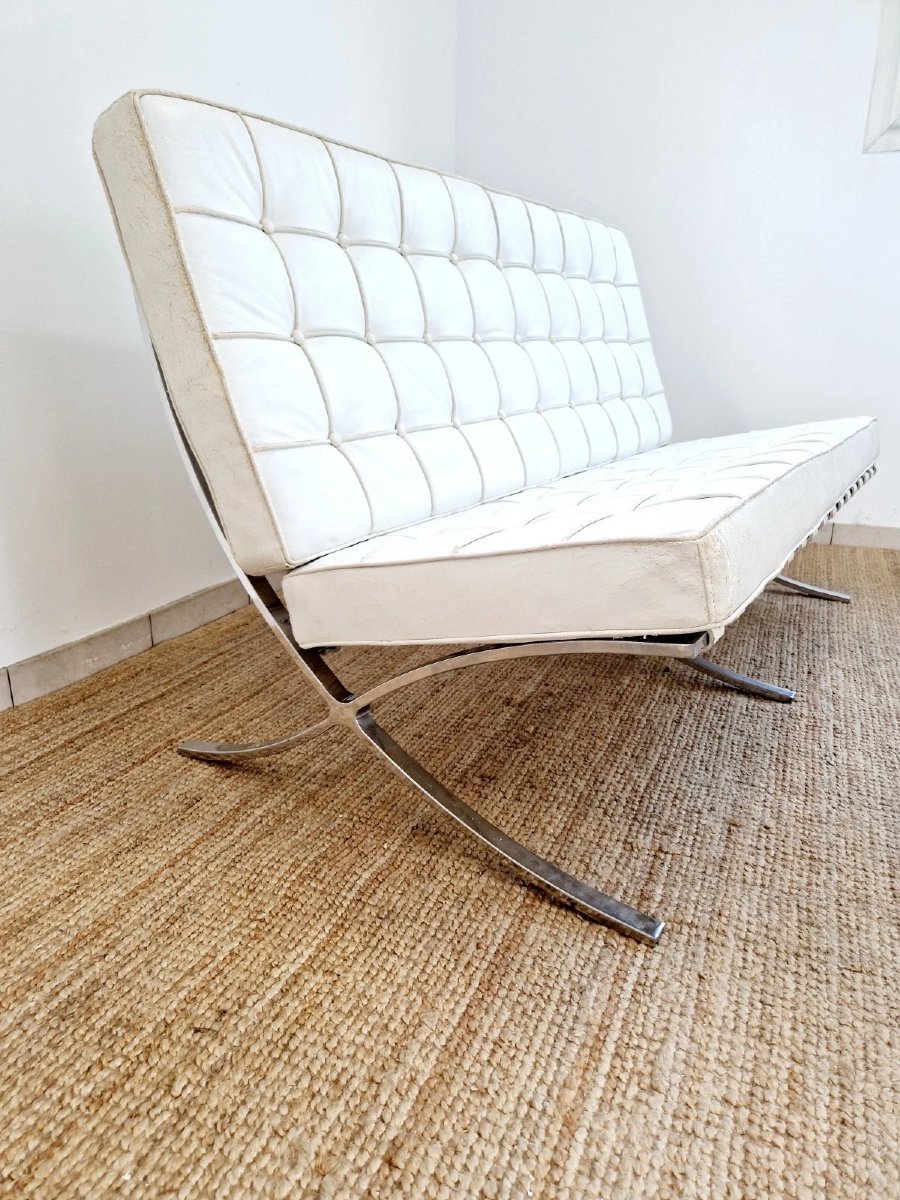 Mid-century Barcelona-style White Sofa-photo-4