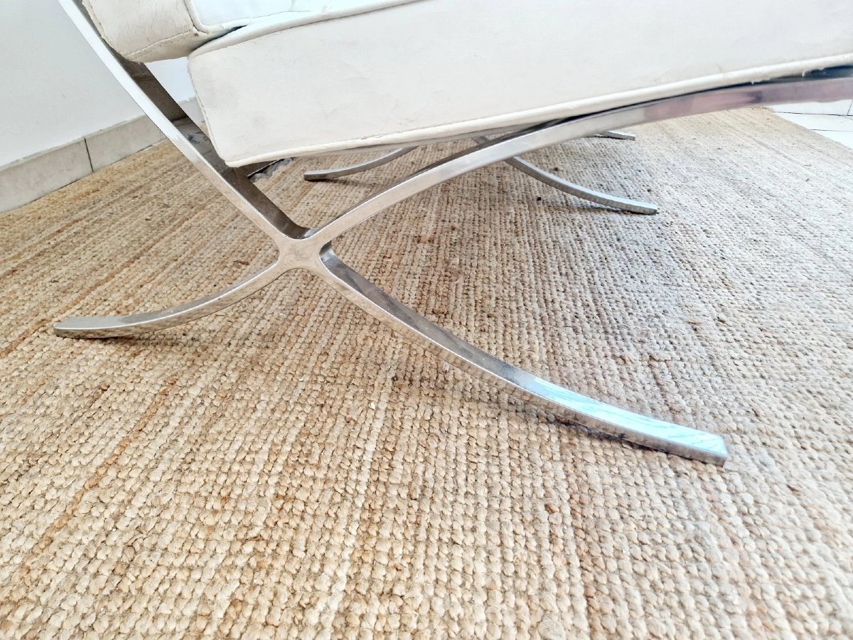 Mid-century Barcelona-style White Sofa-photo-6