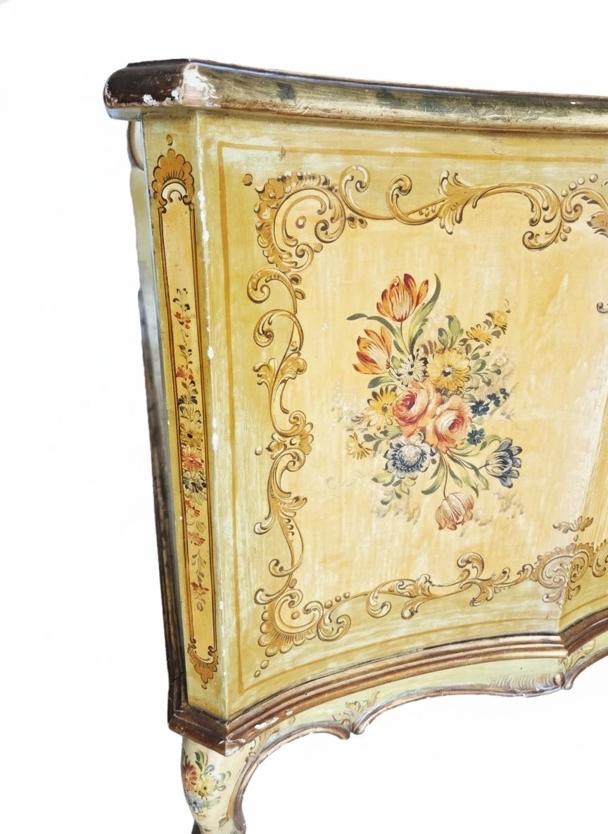 Antique Venetian Bed And Chair, King Size-photo-4