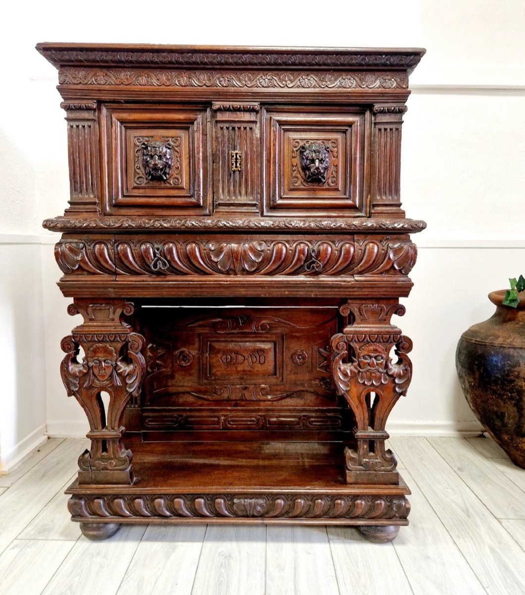 Armoire ancienne de style Renaissance italienne-photo-3