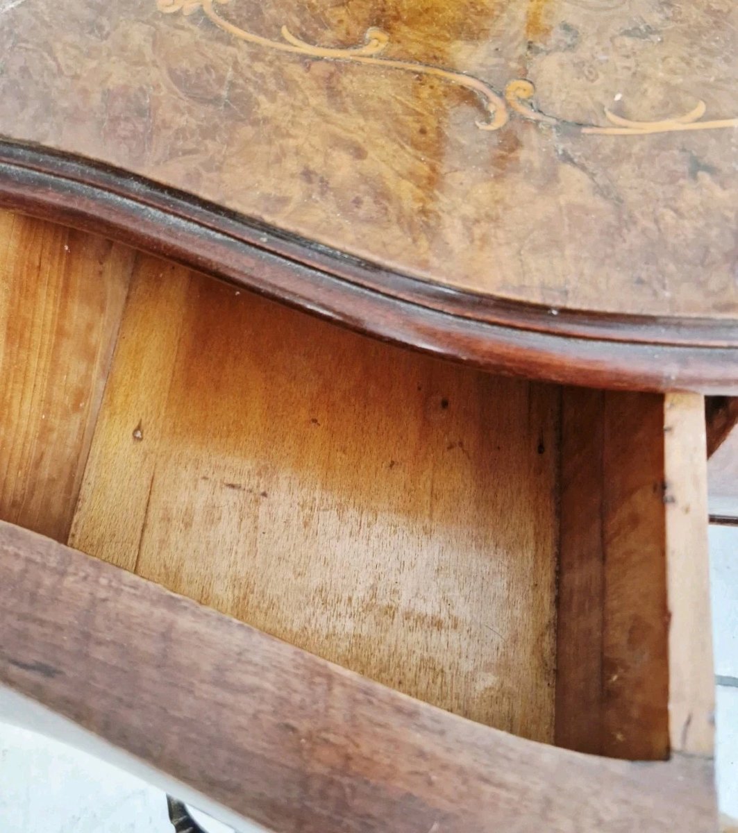 Coiffeuse italienne ancienne avec miroir doré-photo-1