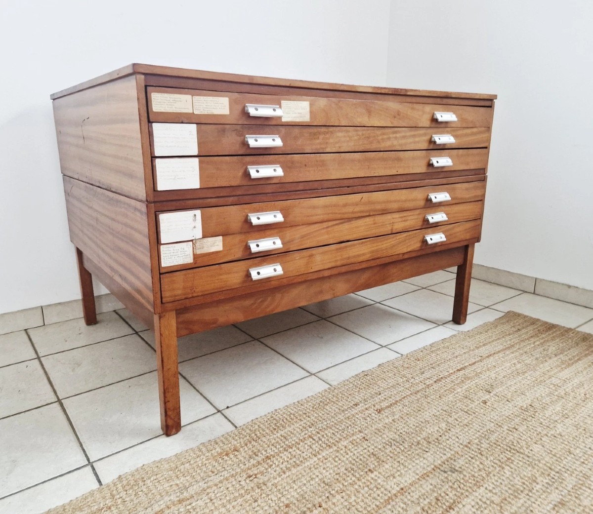 Commode en teck style vintage, style milieu du siècle, avec tiroirs de planification d'architec