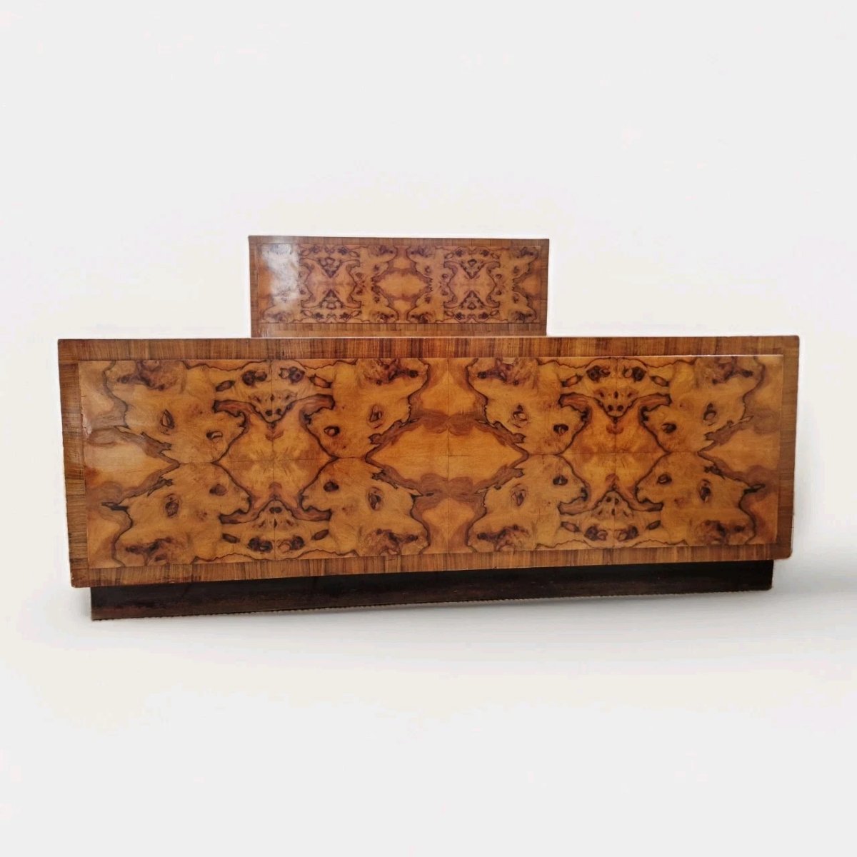 Art Deco King Size Bed In Blond Walnut Burl-photo-2