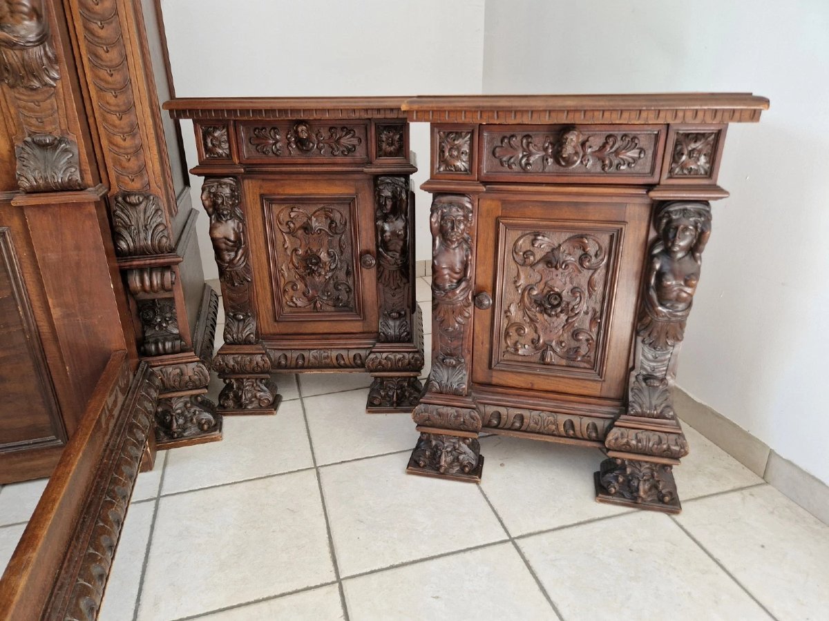 Antique Renaissance Bedroom Set, King Size Bed-photo-3