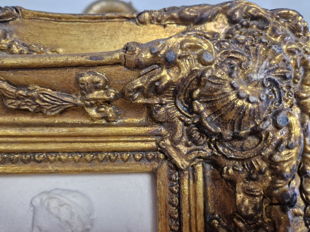 19th-century Bas-relief In A Gilded Rococo Frame-photo-3