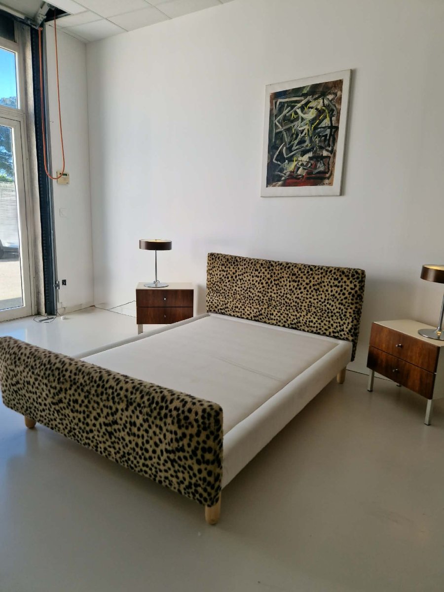 Cadre de lit vintage à imprimé léopard du milieu du siècle Hollywood Regency-photo-4