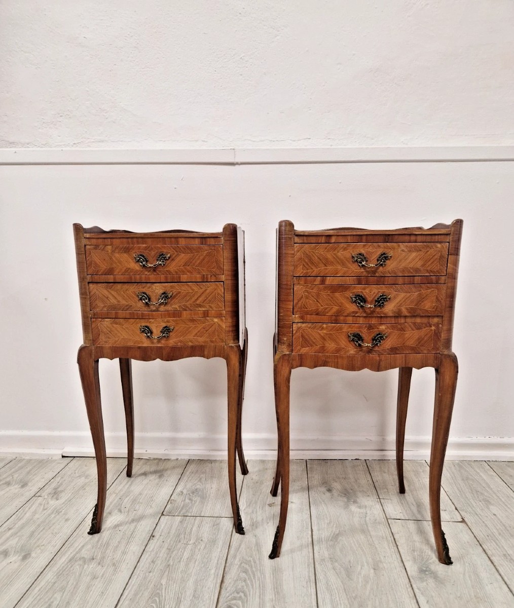 Tables de chevet anciennes françaises de style Louis XV
