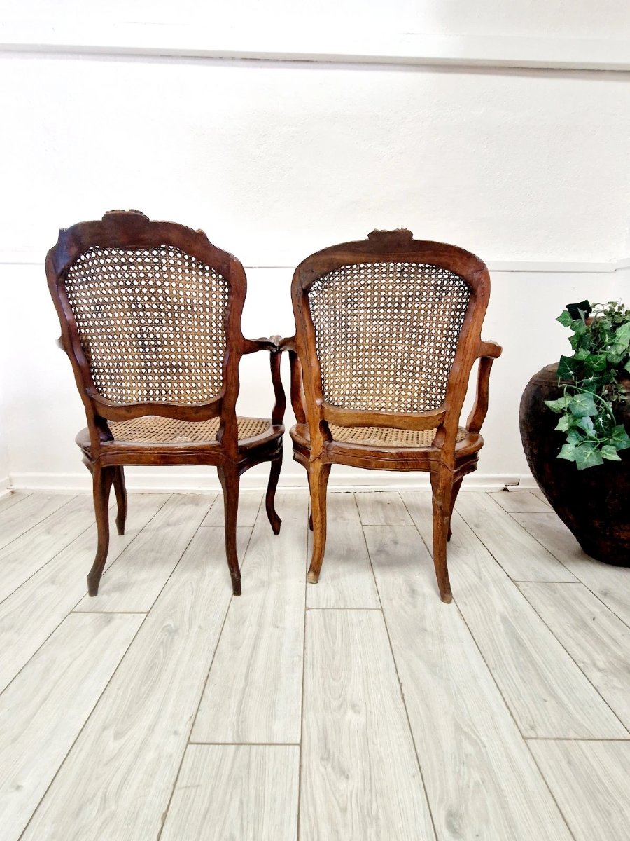 Fauteuils anciens en cane français, style Louis XVI, château du XVIIIe siècle-photo-3