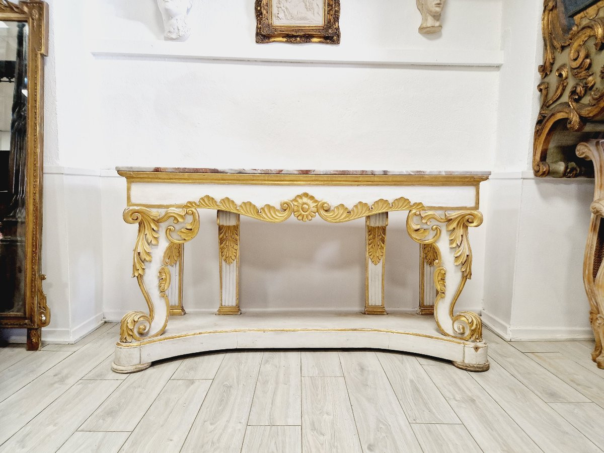 Grande console antique à plateau en marbre, table d'entrée en bois doré, style château.-photo-3