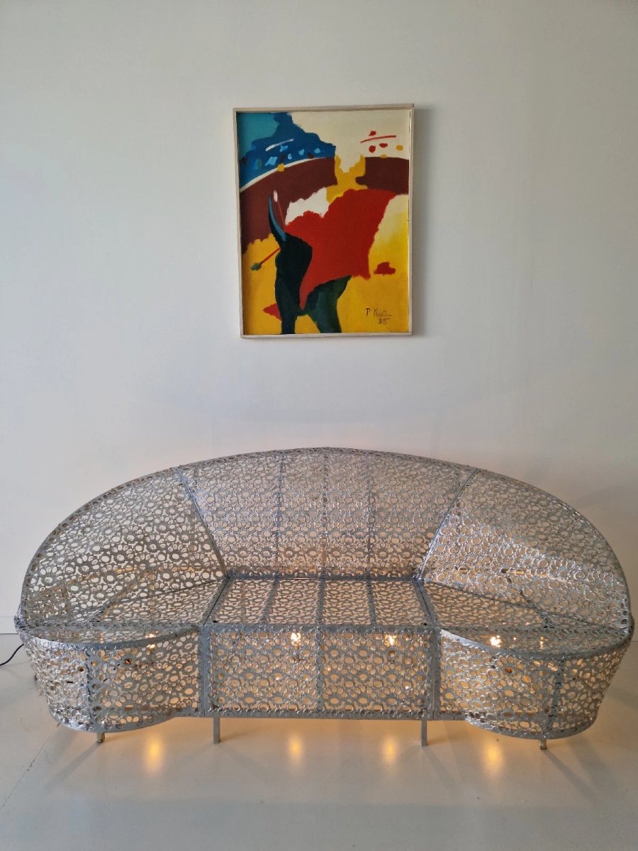 Canapé design en métal ajouré illuminé, style moderne du milieu du siècle-photo-2