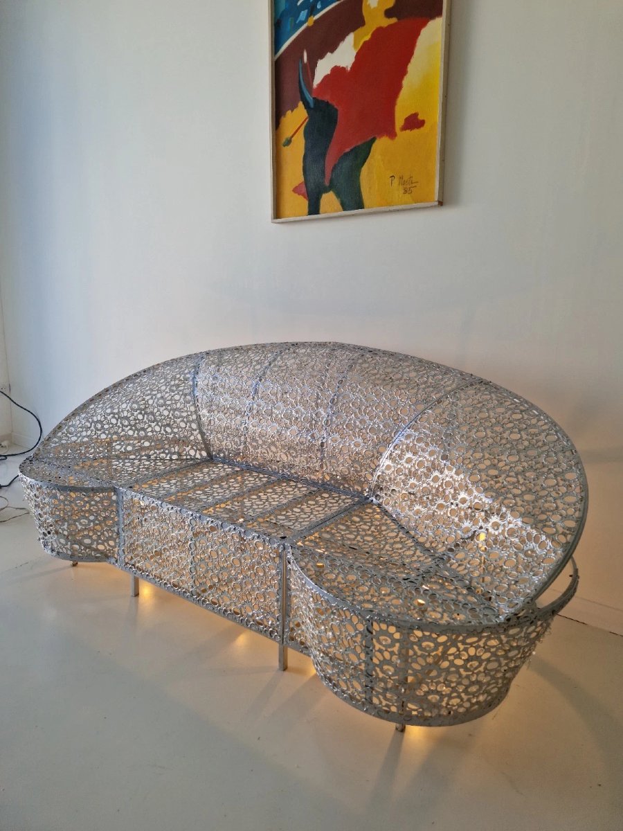 Canapé design en métal ajouré illuminé, style moderne du milieu du siècle-photo-6