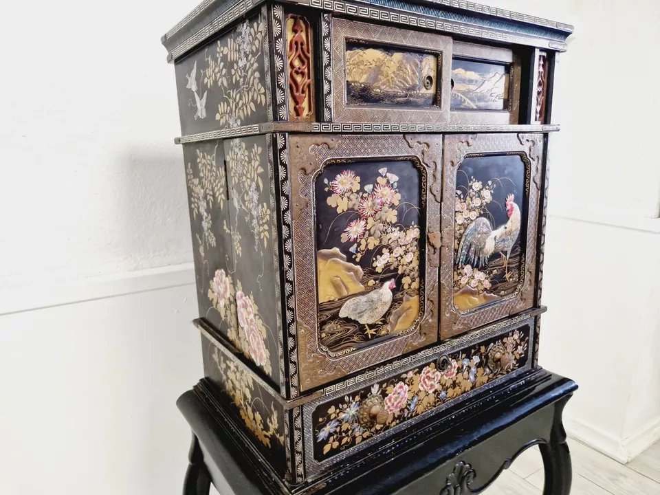 Antique 19th-century Japanese Cabinet, Mother-of-pearl Lacquer, 1850-photo-4
