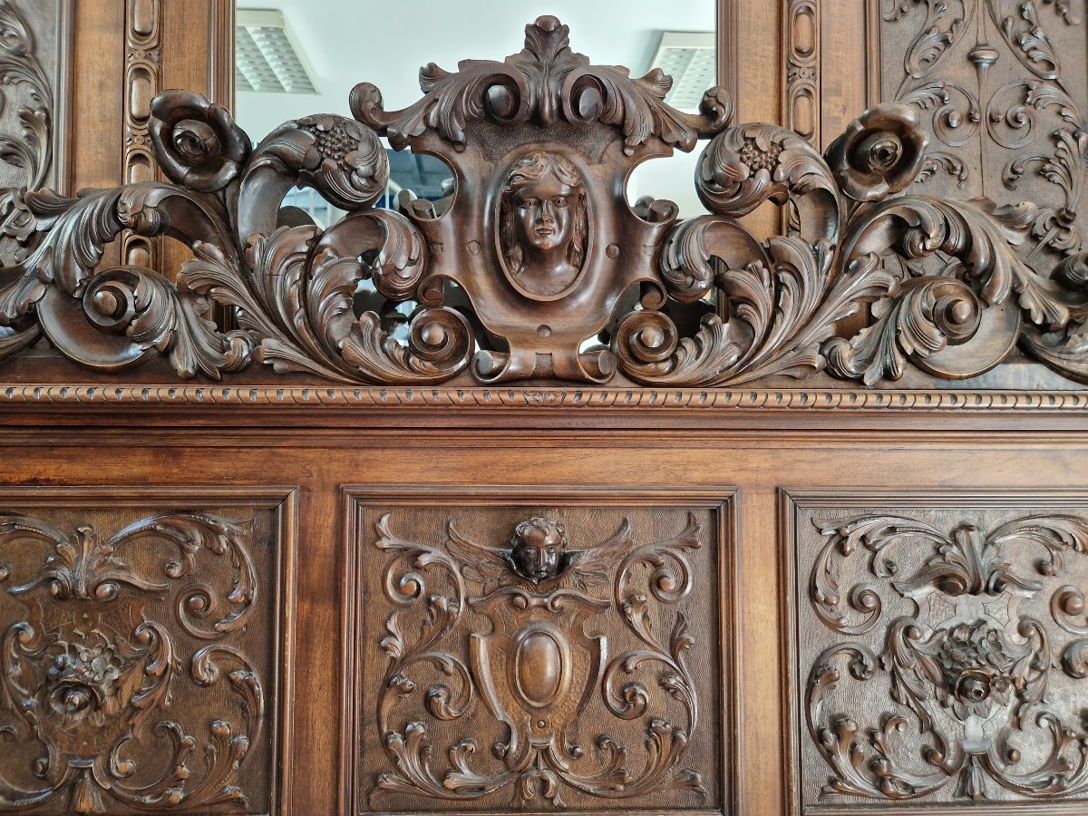 Renaissance Style Bedroom Set, King-size Bed In Carved Walnut, Italian Baroque -photo-5