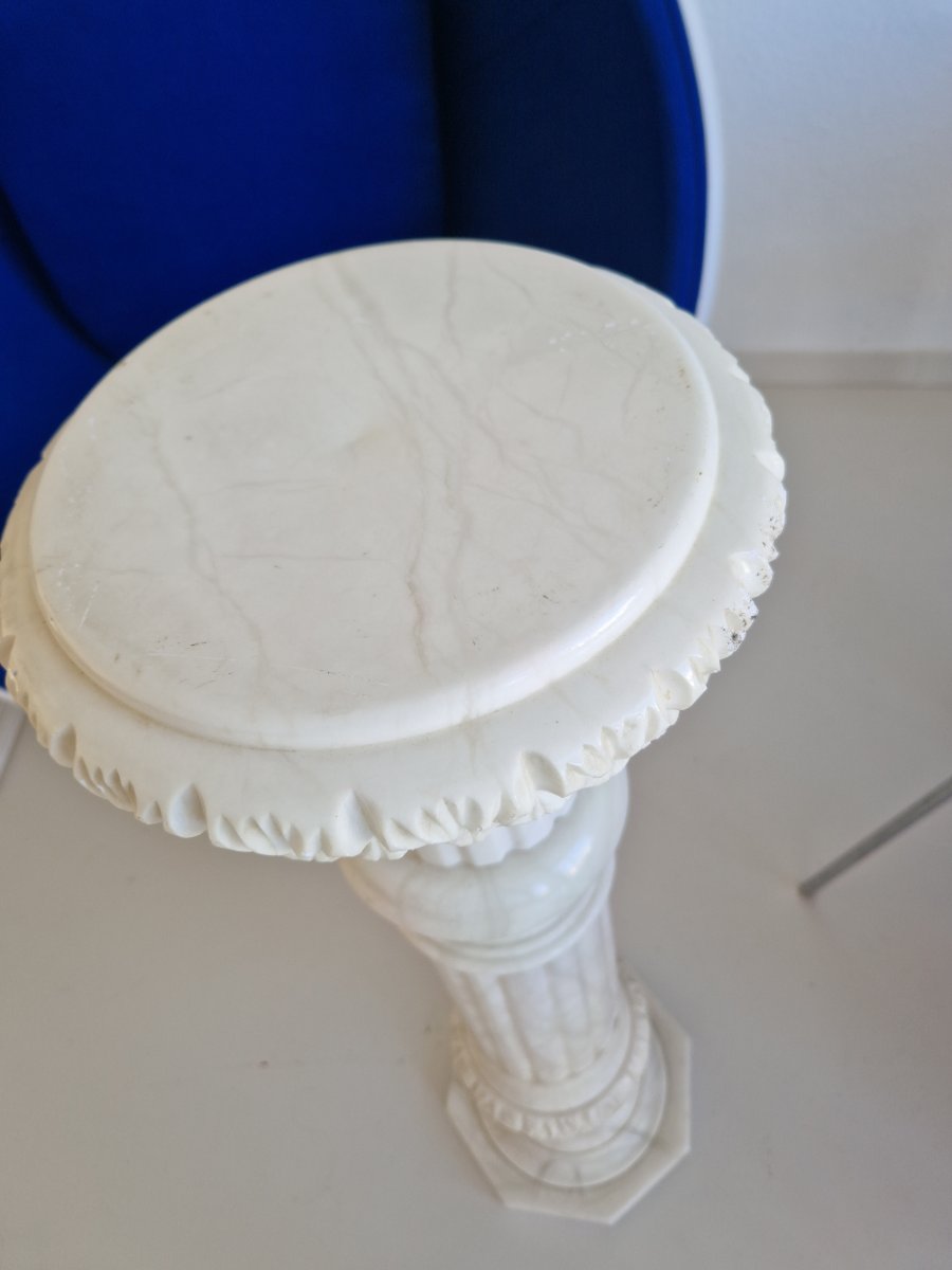 White Marble Pedestal-photo-4