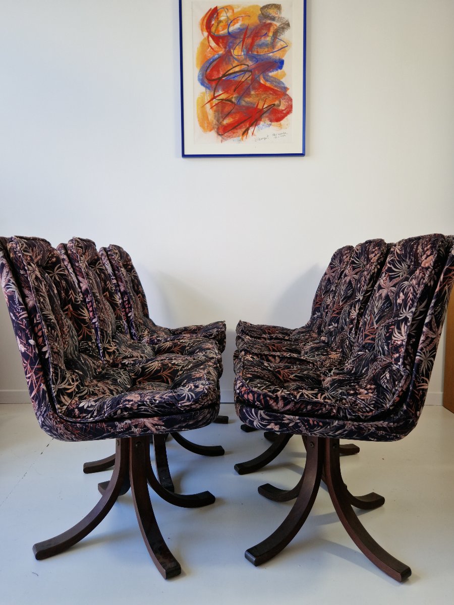 Norwegian Dining Or Living Room Chairs From The 1970s Made Of Bentwood, With A Botanical Pattern-photo-3
