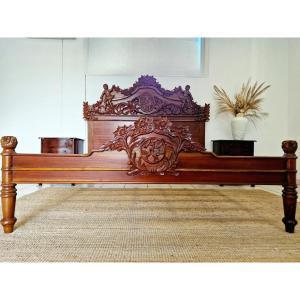 Lit de style Renaissance super king size et armoires