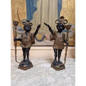 Paire de candélabres en bronze des années 1920