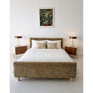 Cadre de lit vintage à imprimé léopard du milieu du siècle Hollywood Regency