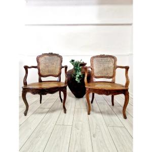 Fauteuils anciens en cane français, style Louis XVI, château du XVIIIe siècle
