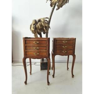 Paire de tables de chevet vintage de style Louis XV (provincial français)