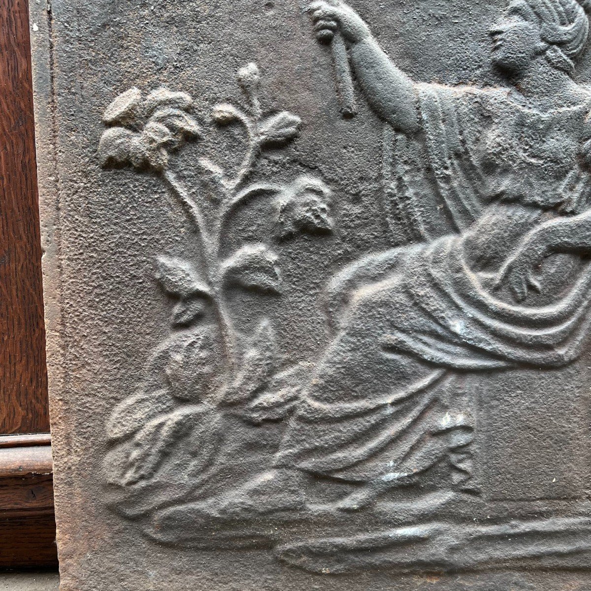 Plaque de chemin&eacute;e en fonte &agrave; d&eacute;cor all&eacute;gorique de l&#039;aurore, XIXe-photo-4