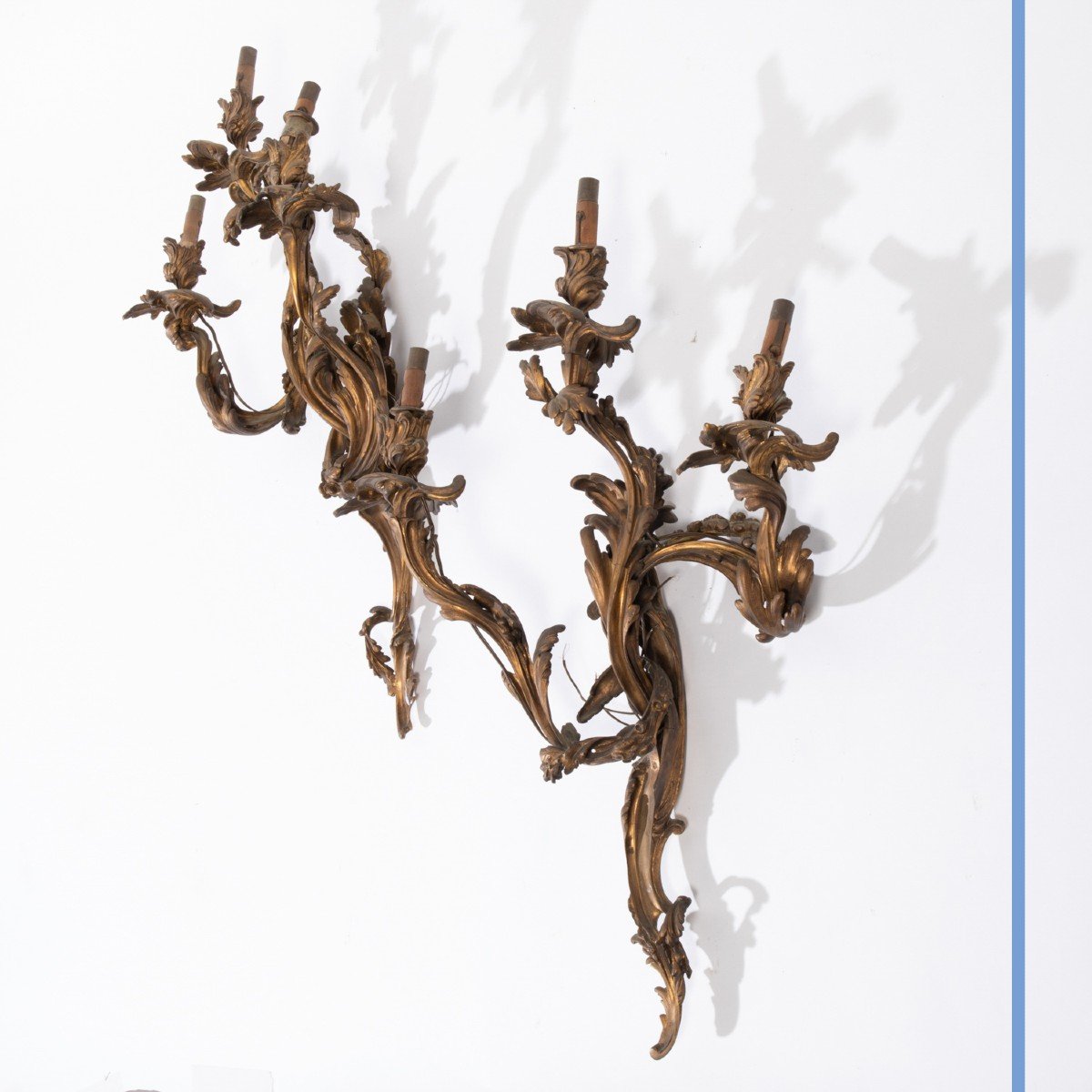 Paire d&#039;appliques de style Louis XV en bronze doré, XIXe-photo-2