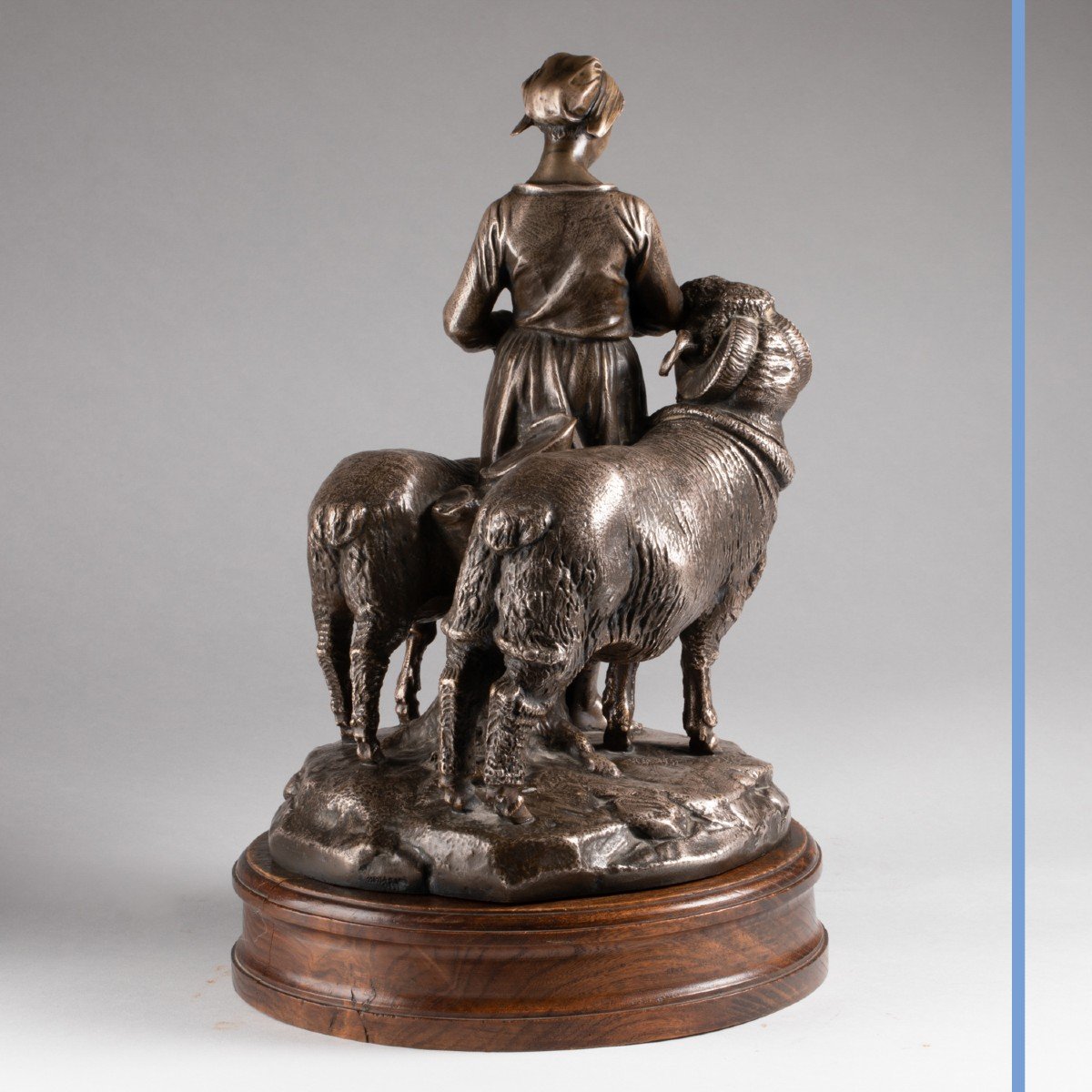 Christofle,  Bergère et ses moutons, trophée agricole en métal, XIXe-photo-3