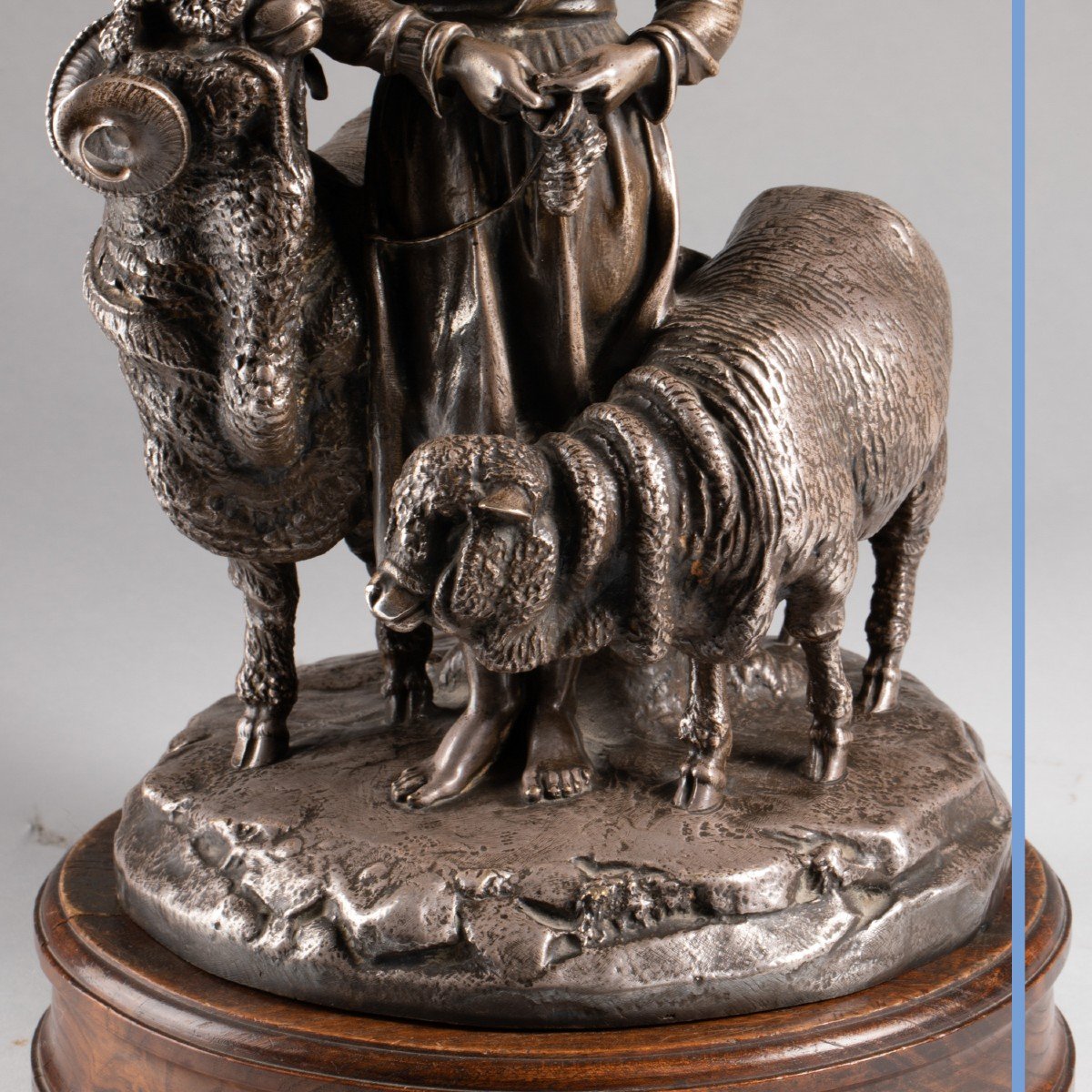 Christofle,  Bergère et ses moutons, trophée agricole en métal, XIXe-photo-2