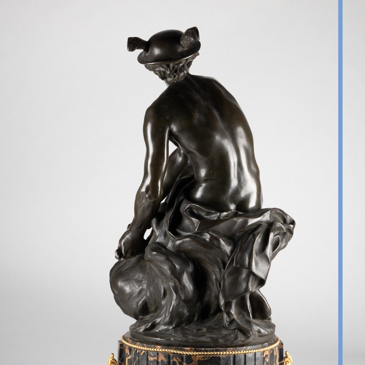 D'après  Jean Batiste Pigalle (1714-1785), Bronze, Mercure attachant ses talonnières, XIXe-photo-3