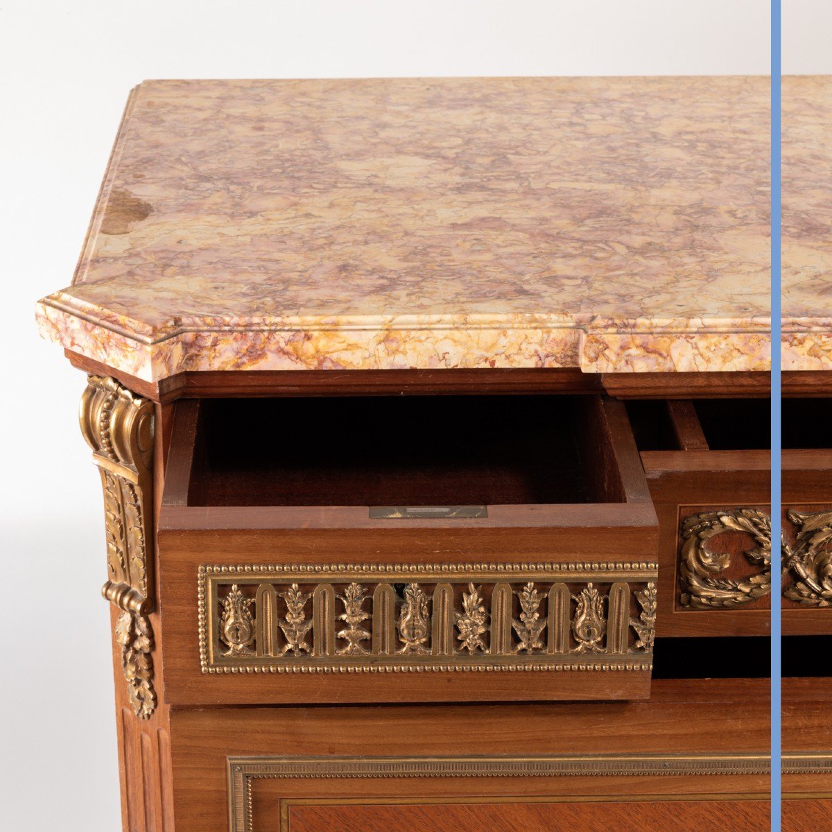 Commode de style Louis XVI en bois de placage, XIXe-photo-4