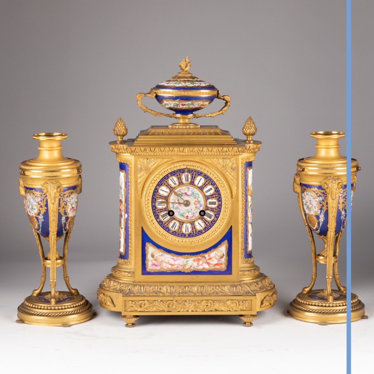 Jean Baptiste Delettrez (1816-1887), garniture de chemin&eacute;e en bronze et porcelaine, XIXe-photo-2
