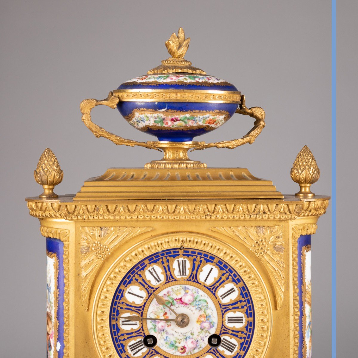 Jean Baptiste Delettrez (1816-1887), garniture de chemin&eacute;e en bronze et porcelaine, XIXe-photo-3