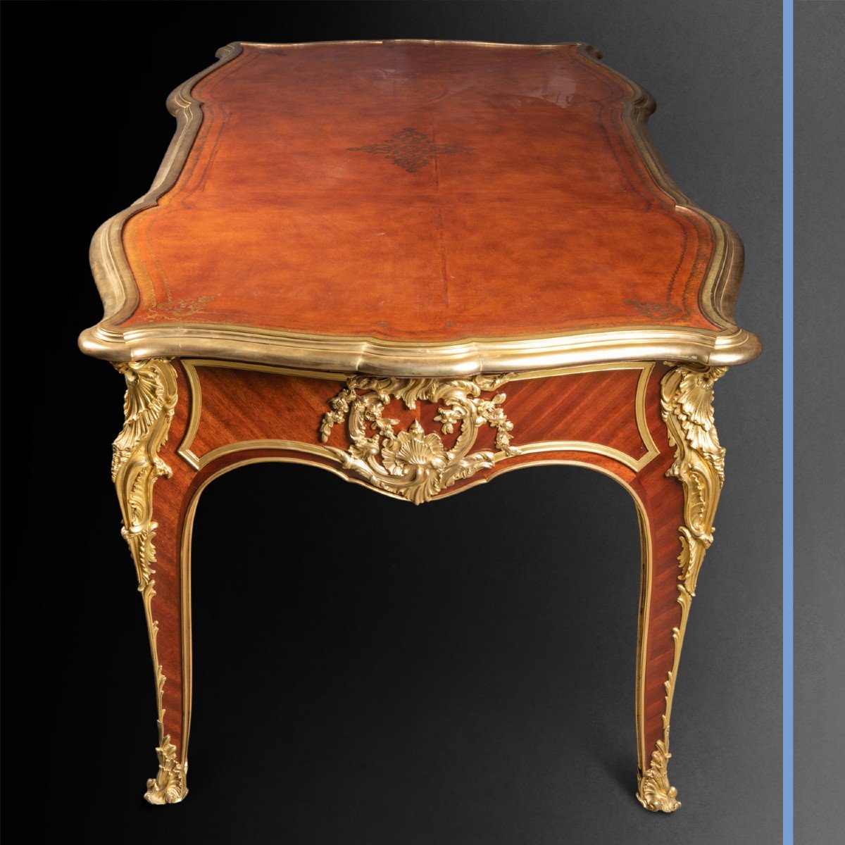 Henry Dasson (1825-1896), bureau plat de style Louis XV, 1882-photo-1