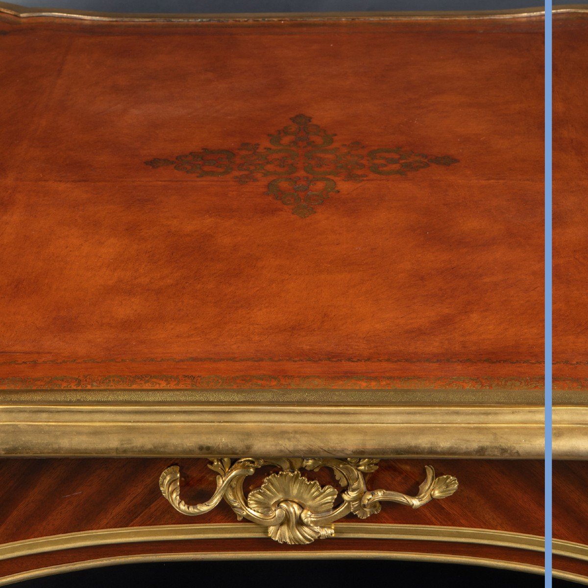 Henry Dasson (1825-1896), bureau plat de style Louis XV, 1882-photo-4