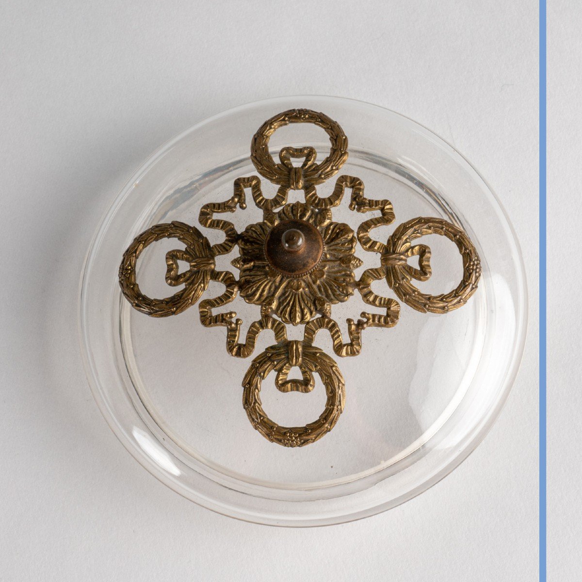 Poudrier en cristal et bronze doré de  style Empire, XIXe-photo-3