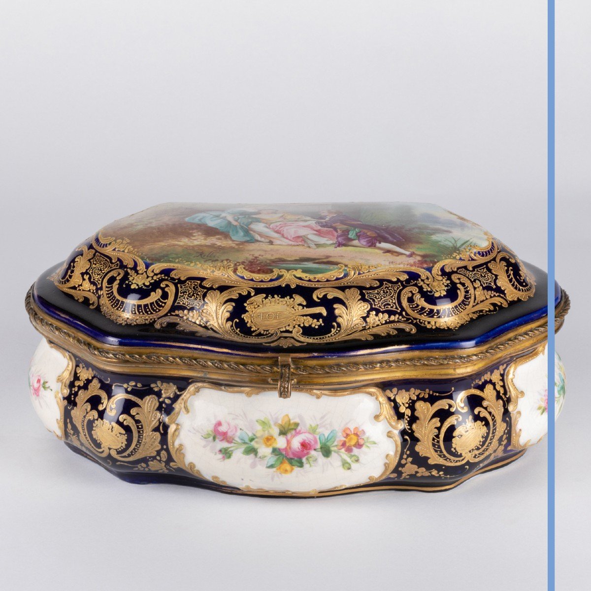 Manufacture de Sèvres, coffret en porcelaine réhaussé d'or, XIXe-photo-2