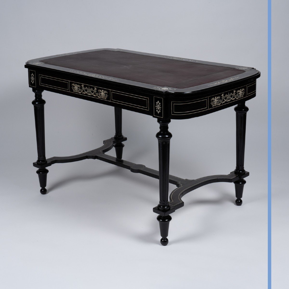 Charles Hunsinger (1823-1893), bureau plat, entre 1870 et 1872-photo-3