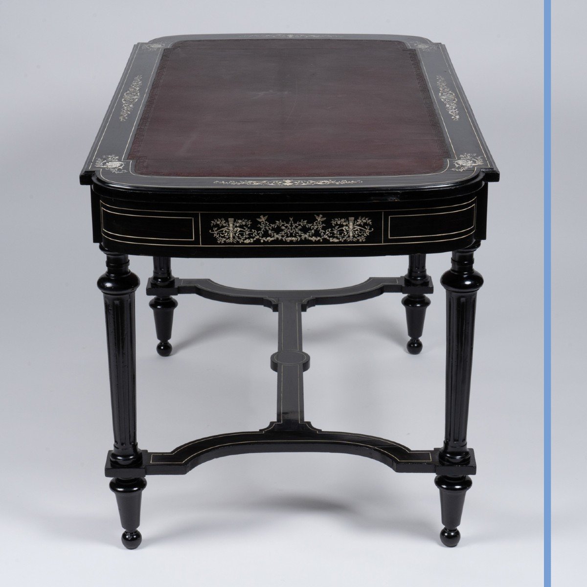 Charles Hunsinger (1823-1893), bureau plat, entre 1870 et 1872-photo-4